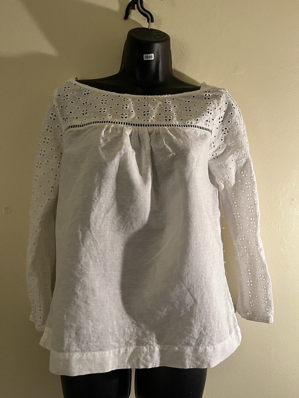 J CREW TOP SIZE 00 WOMENS EYELET BLOUSE 100 % COTTON